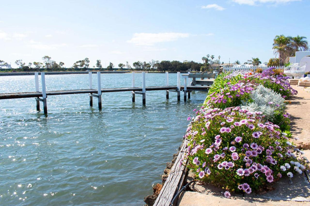 Boathouse Bunbury Bed & Breakfast Bagian luar foto